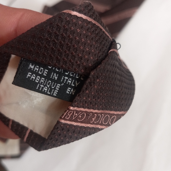 Dolce & Gabbana 100% Silk Peek A Boo Iconic monogram textured tie - Picture 9 of 14